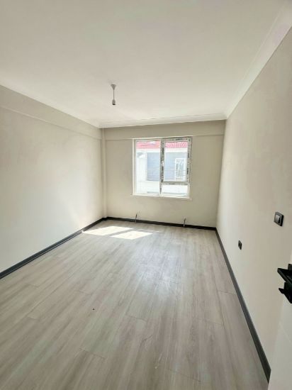 ▃ ACİL ▃AİLE YAŞAM MERKEZİ KARŞISI 2+1 LÜX YAPILI SATILIK DAİRE resmi